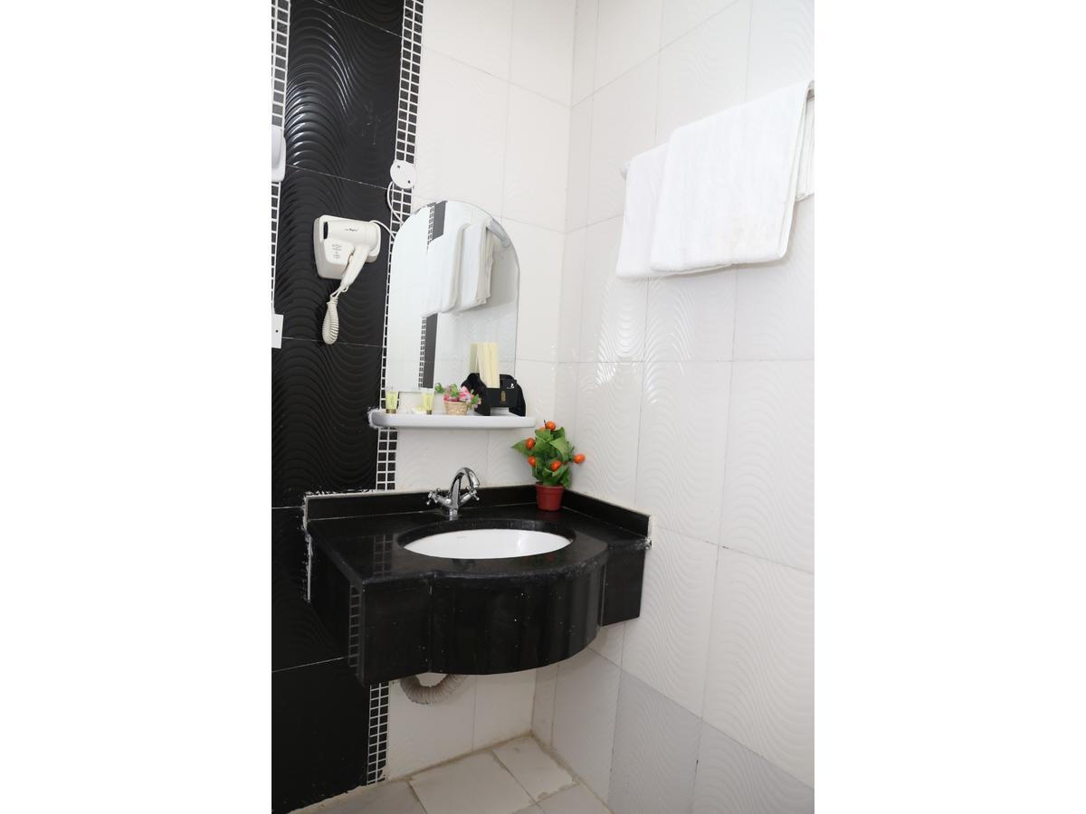 Al Hussam Hotel Apartments Rusayl Екстер'єр фото